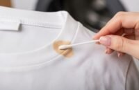 How to get out foundation from clothes 